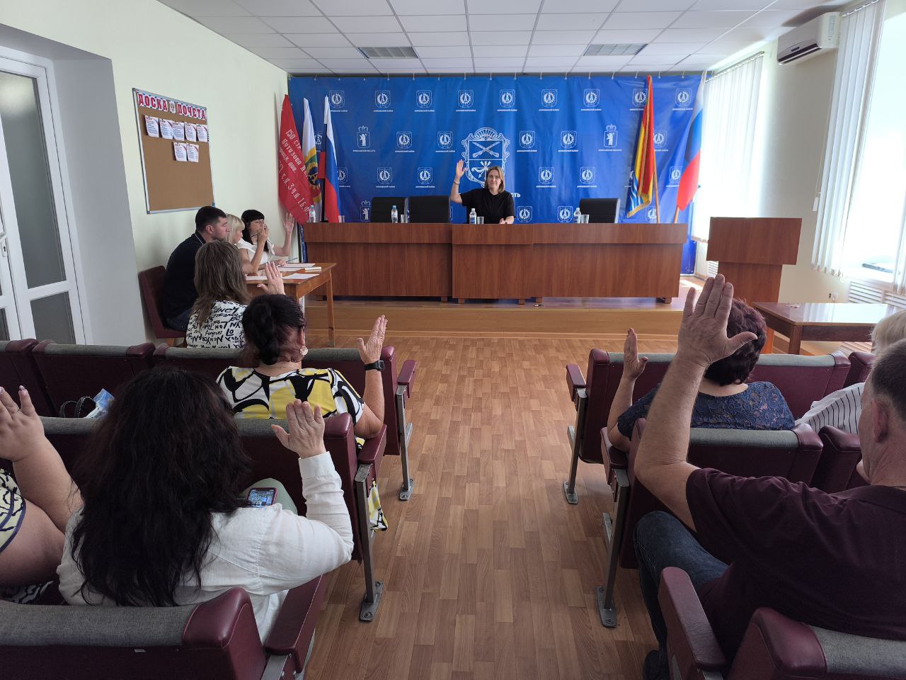Депутаты Акимовского окружного Совета собрались на очередное заседание.