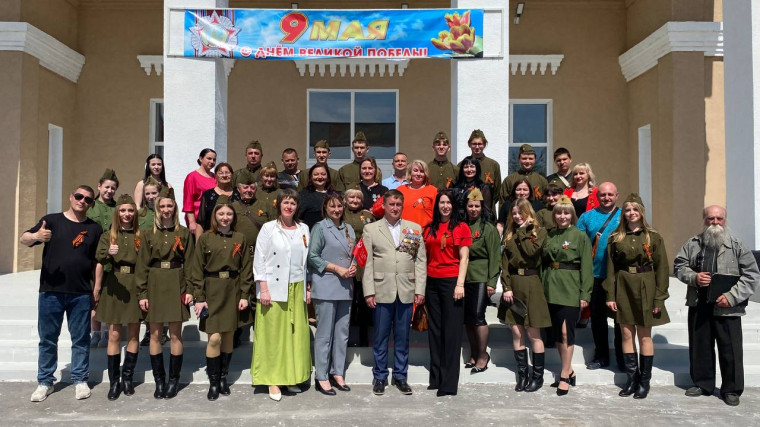 «Ваш подвиг жив, непобедим и вечен». «Ваш подвиг жив, непобедим и вечен».
