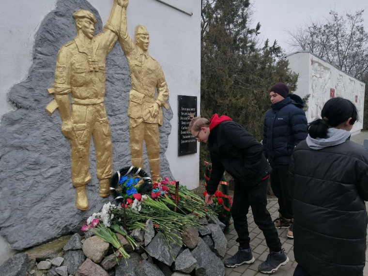 За пути, что Вами пройдены — благодарность от всех нас…. За пути, что Вами пройдены — благодарность от всех нас….
