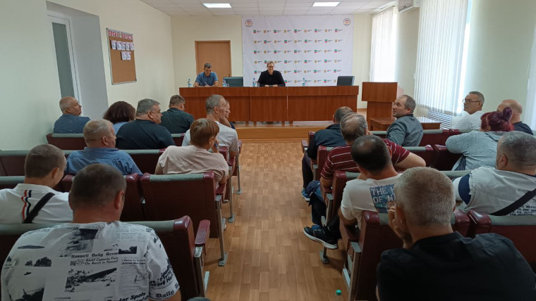 В зале заседаний ВГА собрались аграрии двух округов Акимовского района.